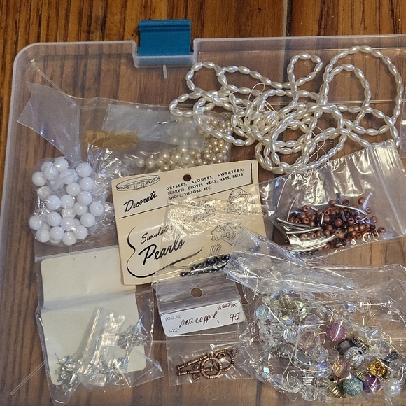 Jewelry making supplies. - Picture 5 of 12